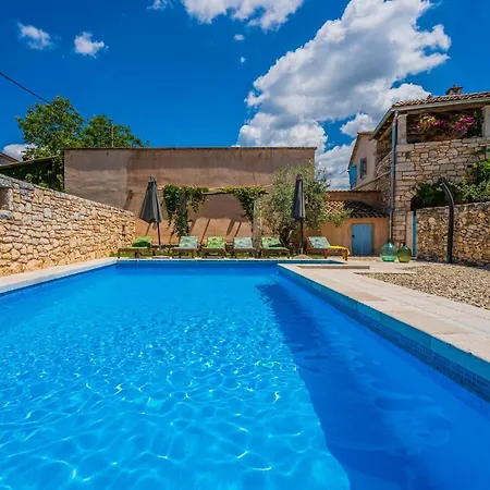 House 1852 Holiday home *