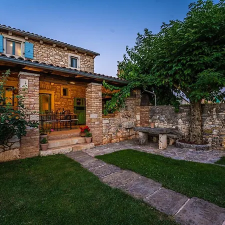 House 1852 Holiday home